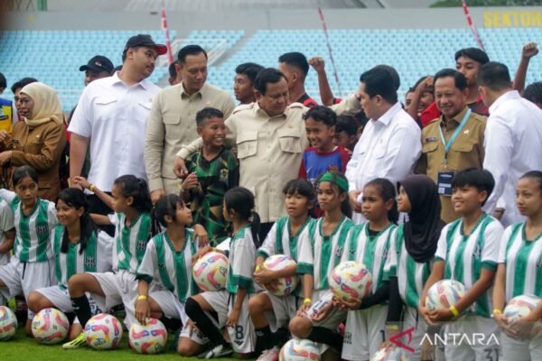 Presiden Prabowo Subianto Resmi Meluncurkan 17 Stadion Berstandar FIFA di Indonesia
