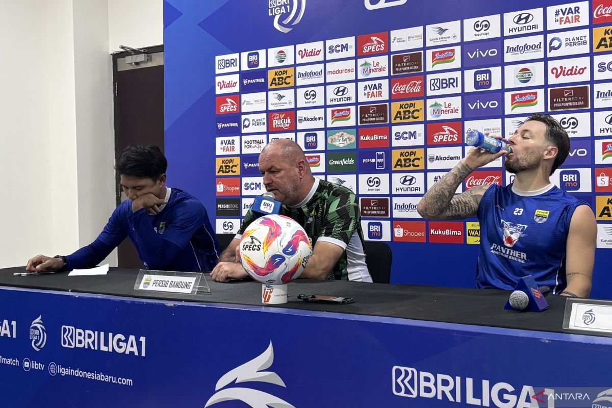 Tantangan Berat: Bojan Hodak hadapi Laga Melawan Tim Papan Bawah