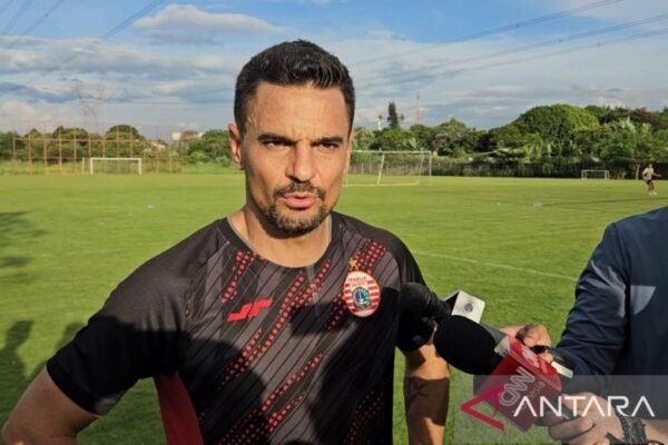 Pelatih Persija Pujian terhadap Etos Kerja Rayhan Hannan