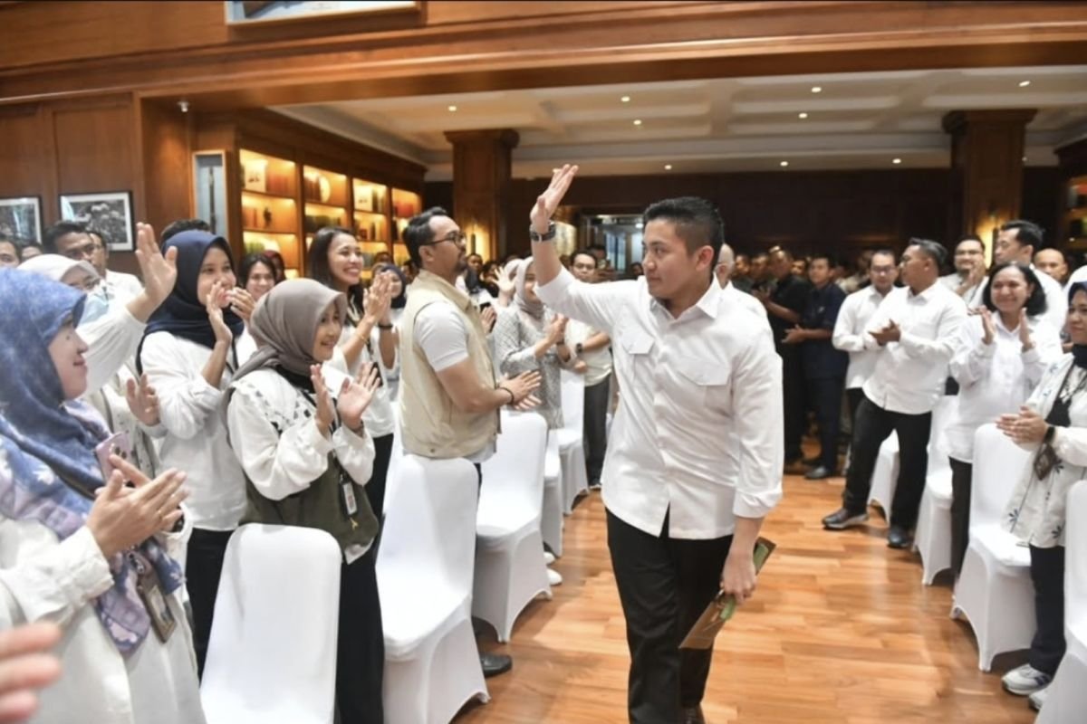 Pegawai Setkab Dikerahkan Seskab Teddy untuk Dukung Timnas Melawan China