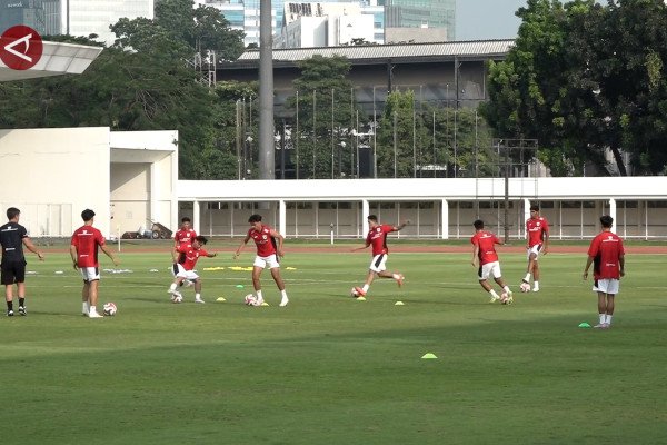 Skuad Timnas U-23 Gelar Latihan di Stadion Madya Menyongsong Piala AFF - ANTARA News