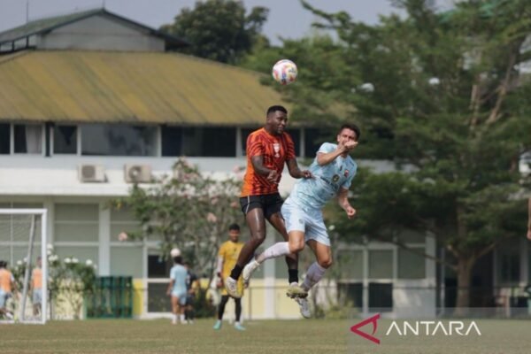 Uji Coba Madura United Melawan Borneo FC di Yogyakarta