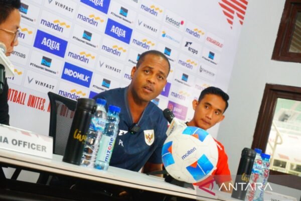 Kluivert Menyebut Adrian Wibowo Sebagai Bintang Masa Depan