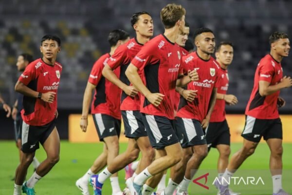 Komentar Kluivert tentang Debut Mauro Zijlstra dan Miliano Jonathans
