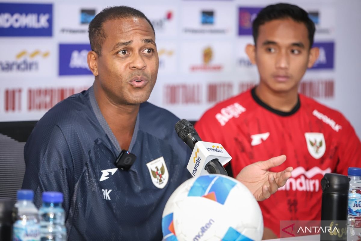 Mees Hilgers Tak Jadi Bergabung: Penjelasan Patrick Kluivert