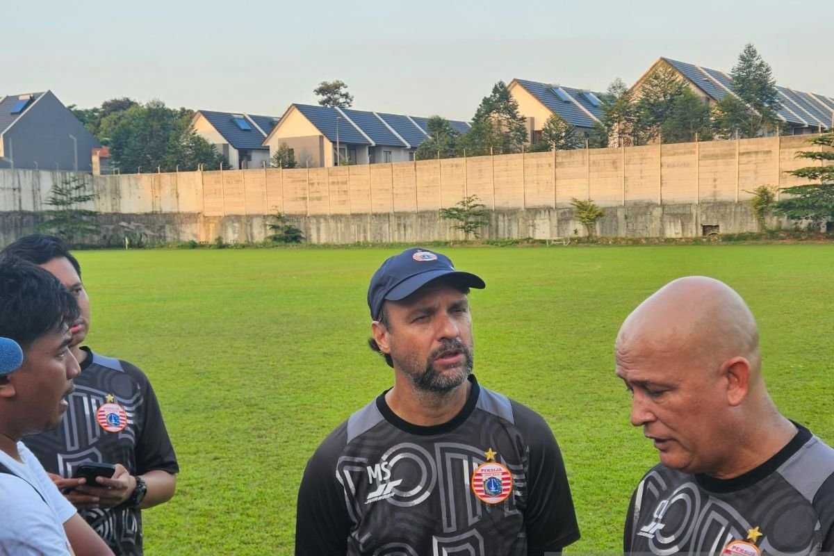 Berikut adalah beberapa alternatif judul untuk "Mauricio Souza Usul Kompetisi Tambahan untuk Jam Terbang Pemain U23":

1. "Mauricio Souza Mencetuskan Inisiatif Kompetisi Tambahan demi Pengembangan Jam Terbang Pemain U23"
2. "Usulan Mauricio Souza: Kompetisi Baru untuk Meningkatkan Jam Terbang Pemain U23"
3. "Mauricio Souza: Langkah Baru untuk Meningkatkan Pengalaman Bermain Pemain U23"
4. "Inisiatif Mauricio Souza: Ciptakan Kompetisi Baru untuk Jam Terbang Pemain U23"
5. "Mauricio Souza Dorong Penambahan Kompetisi untuk Kembangkan Jam Terbang Pemain U23"

Silakan pilih yang paling sesuai atau gunakan sebagai inspirasi!