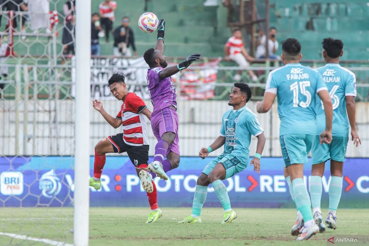 Target Kemenangan: Madura United Siap Tempur di Markas PSBS Biak